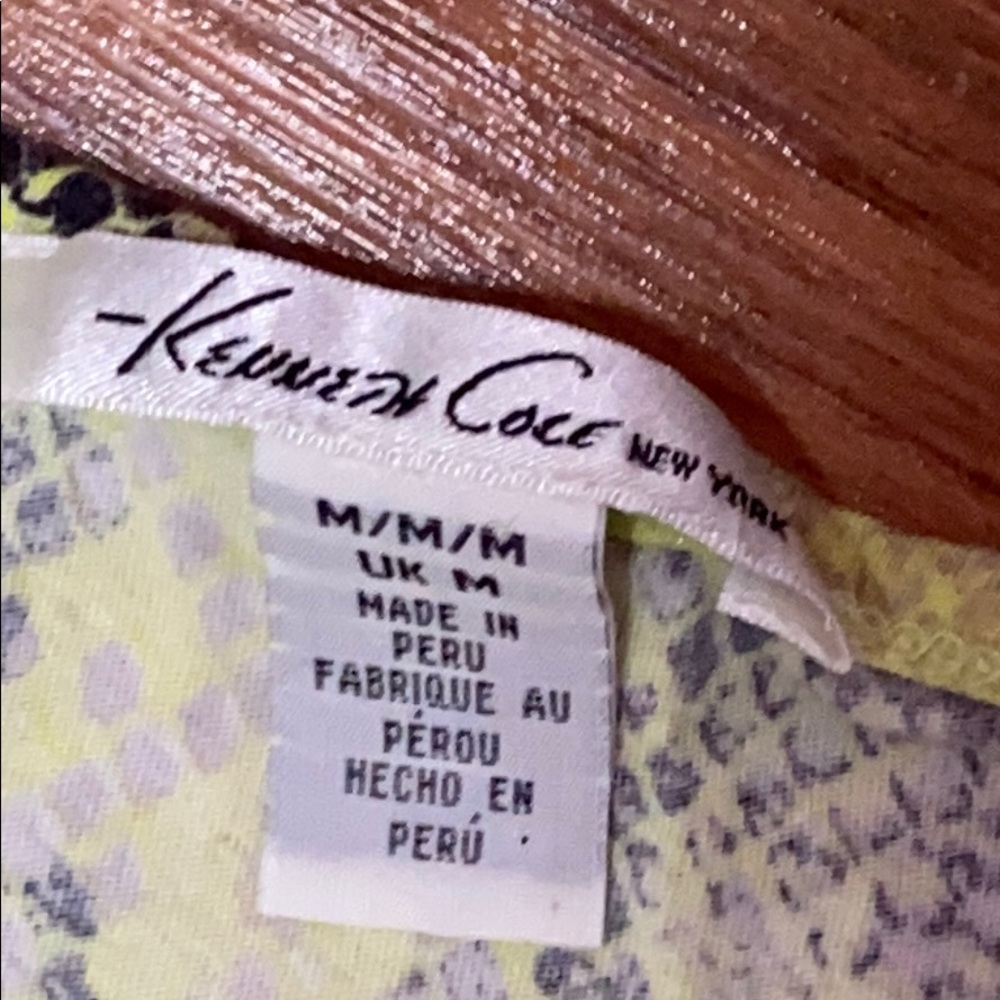 Kenneth Cole cropped yellow reptile t-shirt , M - Picture 2 of 5